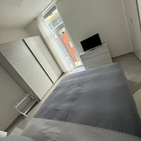 Apartment Lolo's - 10 Min Duomo Milan